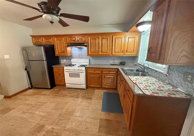 Photo 3 of Single family home for sale at 1847 Pasadena Blvd, Pasadena, TX 77502 | MLS# 96310665 | Listing updated on 2026-09-20