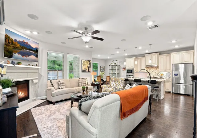 Photo 4 of Townhouse for sale at 22 Ancestry Stone Pl, Magnolia, TX 77354 | MLS# 34650749 | Listing updated on 2026-09-20