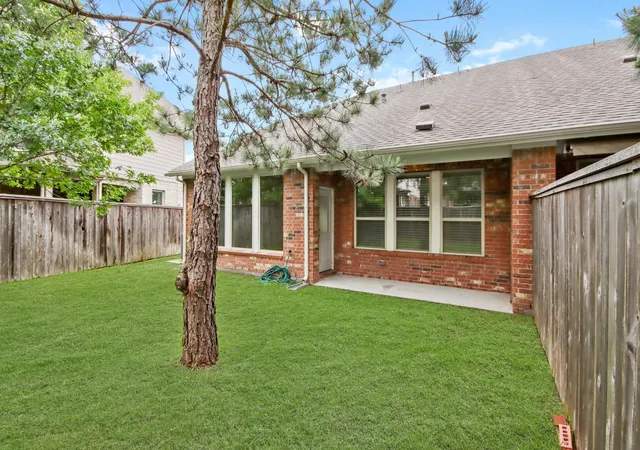 Homes for sale in The Woodlands, TX | 15 Heirloom Garden Pl, The Woodlands, TX 77354 | MLS# 27473199