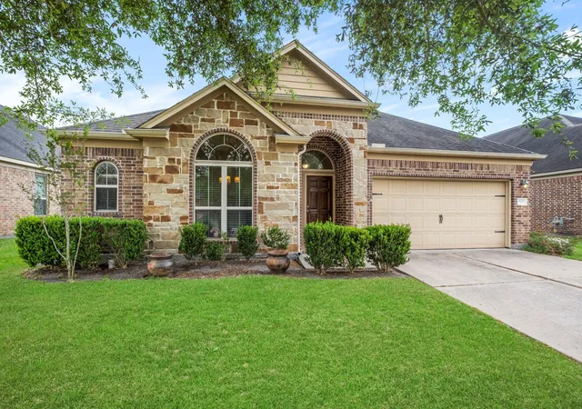 1st image of 2827 Intrepid Trl, Rosenberg, TX 77471 | MLS# 91163076
