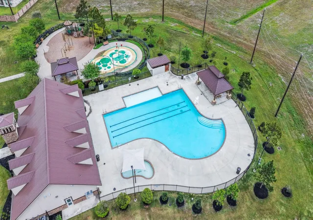 40th image of 2827 Intrepid Trl, Rosenberg, TX 77471 | MLS# 91163076