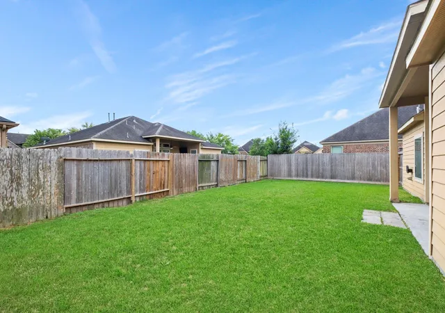 5th image of 2827 Intrepid Trl, Rosenberg, TX 77471 | MLS# 91163076