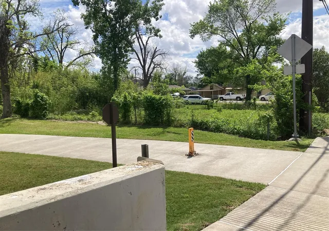 1st image of 5004 Falls St, Houston, TX 77026 | MLS# 91718789