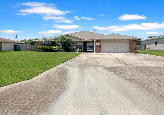 2nd image of 2908 Ashley Street, La Marque, TX 77568 | MLS# 84503038