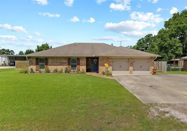 2nd image of 626 Suncrest, Orange, TX 77630 | MLS# 40821926