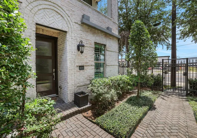 Photo 3 of Single family home for sale at 4045 Leeland St, Houston, TX 77023 | MLS# 66004526 | Listing updated on 2026-08-29