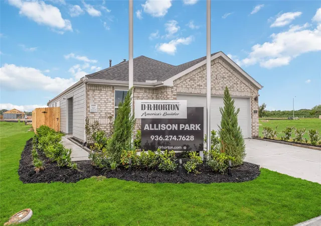 Photo 1 of Sale Pending at 5202 Greengrass Willow Way, Houston, TX 77048 | MLS# 45481876 | Listing updated on 2026-08-31