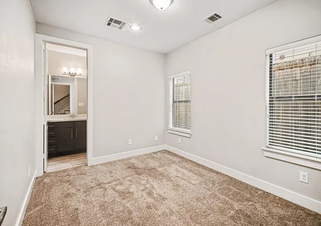 Homes for sale in Houston, TX | 1023 Green Kensington Dr, Houston, TX 77008 | MLS# 29704776