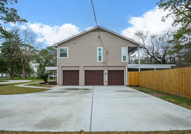 36th image of 4509 Country Club Dr, Dickinson, TX 77539 | MLS# 46239561
