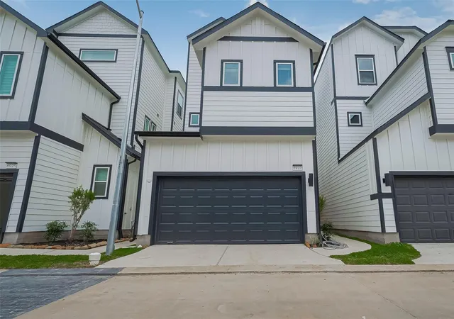 2nd image of 8928 Covenant Pl, Houston, TX 77055 | MLS# 31556655