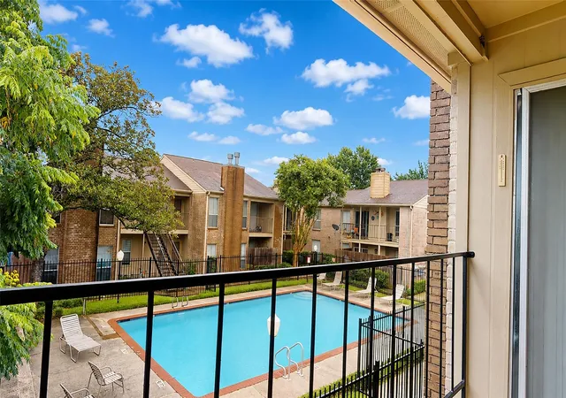 1st image of 700 Thicket Ln #106, Houston, TX 77079 | MLS# 43924203