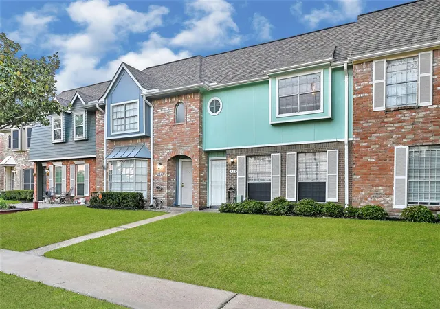 2nd image of 11002 Hammerly Blvd #223, Houston, TX 77043 | MLS# 97233908
