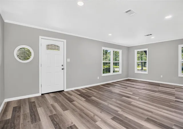 Photo 3 of Single family home for sale at 328 Sunset Blvd, Lufkin, TX 75904 | MLS# 14341351 | Listing updated on 2026-07-19
