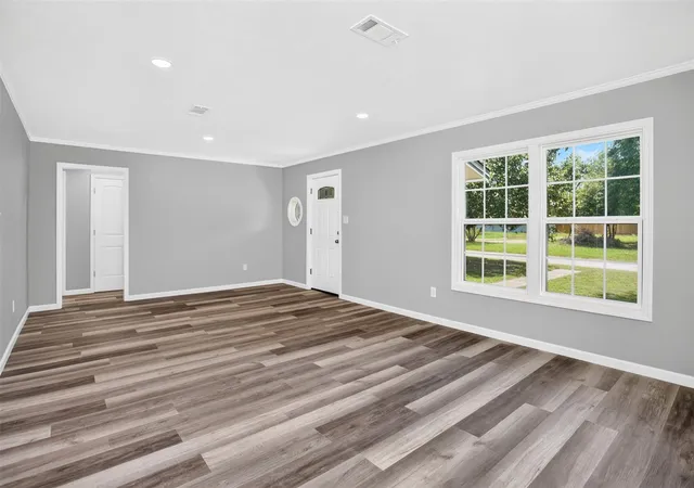 Photo 3 of Single family home for sale at 328 Sunset Blvd, Lufkin, TX 75904 | MLS# 14341351 | Listing updated on 2026-07-19