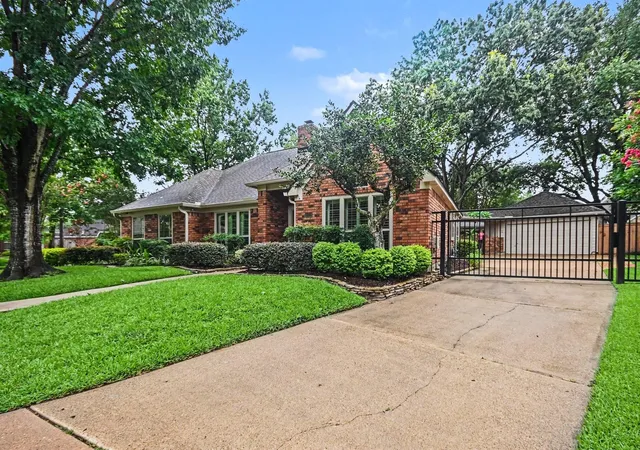Homes for sale in Houston, TX | 15318 Brook Arbor Court, Houston, TX 77062 | MLS# 13408775
