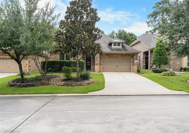 1st image of 7 Brakendale Pl, The Woodlands, TX 77389 | MLS# 93691780