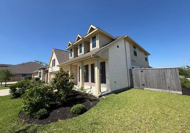 2nd image of 5702 Kenloch Ct, Pasadena, TX 77505 | MLS# 3723878