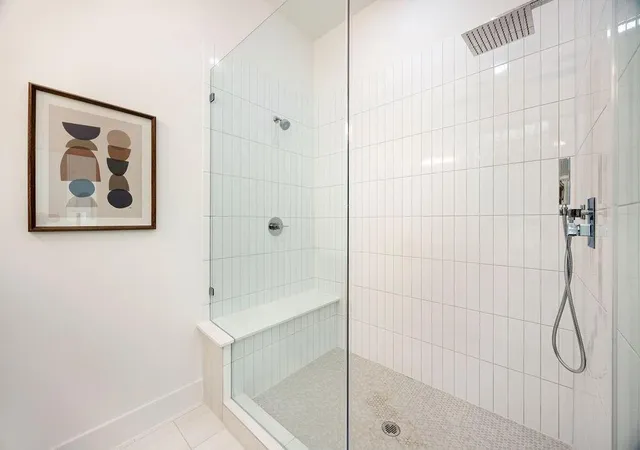23rd image of 1727 Mary St, Houston, TX 77026 | MLS# 55125839