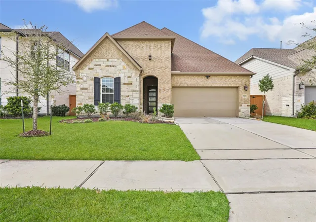 Photo 4 of Single family home for sale at 15823 Donham Green Ln, Humble, TX 77346 | MLS# 15444132 | Listing updated on 2026-10-03