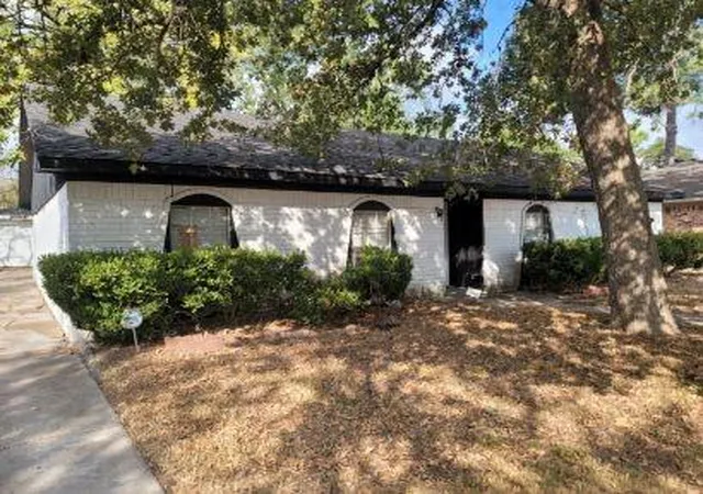 1st image of 7211 Deep Forest Dr, Houston, TX 77088 | MLS# 52868461