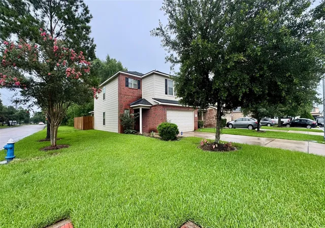 Photo 1 of Sale Pending at 9534 Brandon Rock Ln, Houston, TX 77044 | MLS# 15804037 | Listing updated on 2026-09-11