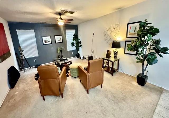 Photo 4 of Sale Pending at 9534 Brandon Rock Ln, Houston, TX 77044 | MLS# 15804037 | Listing updated on 2026-09-11