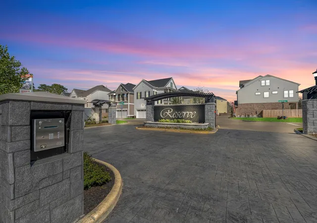 3rd image of 316 Forest Reserve Pl, Houston, TX 77079 | MLS# 93533958