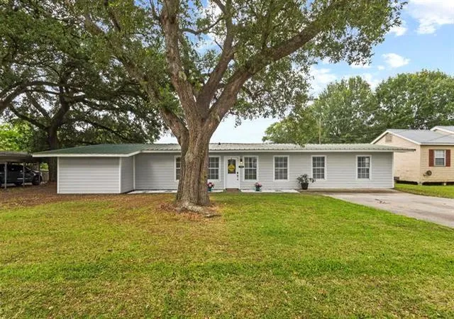 Homes for sale in Bridge City, TX | 765 Sudduth, Bridge City, TX 77611 | MLS# 88912303