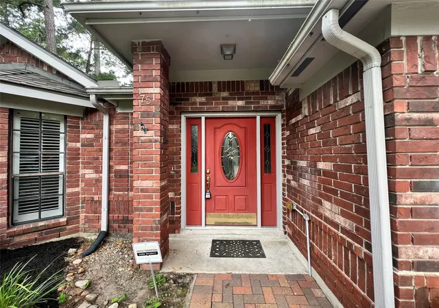 Photo 3 of Sale Pending at 75 W Stony Brg Cir, Spring, TX 77381 | MLS# 40516421 | Listing updated on 2026-09-05