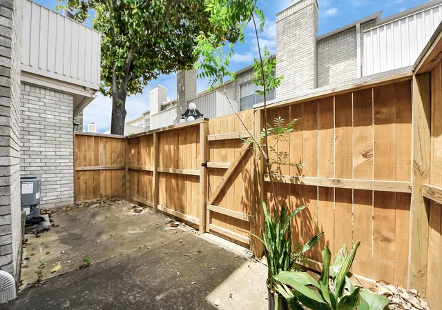 image of 3800 Tanglewilde St, Houston, TX 77063