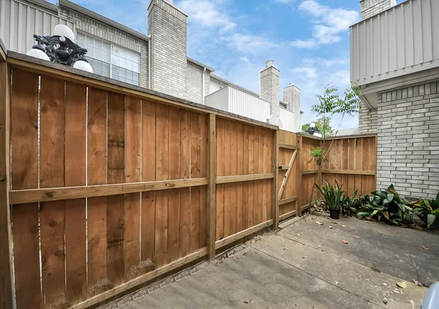 image of 3800 Tanglewilde St, Houston, TX 77063