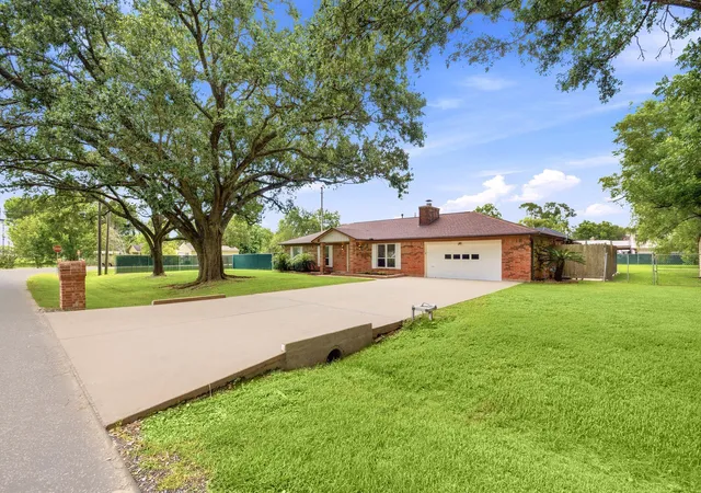 Homes for sale in Santa Fe, TX | 12211 3Rd St, Santa Fe, TX 77510 | MLS# 79506532
