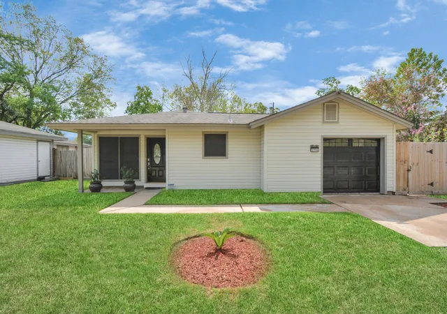 Photo 2 of Single family home for sale at 2706 Harvard St, Pasadena, TX 77502 | MLS# 28713388 | Listing updated on 2026-05-24