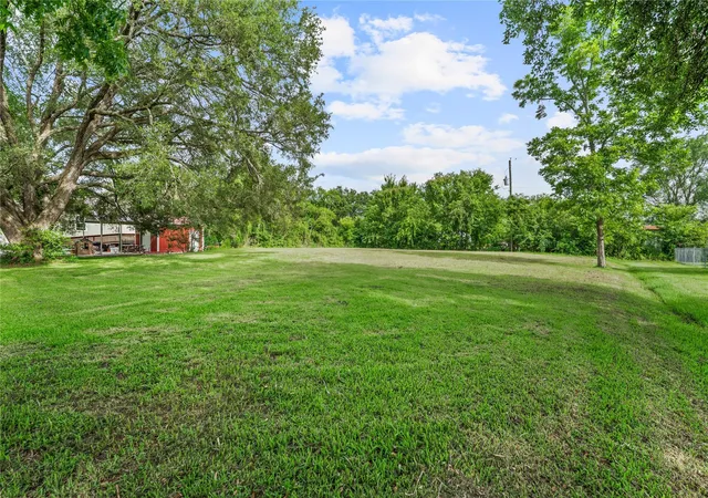 4th image of 108 Morgan St, Alvin, TX 77511 | MLS# 59975590