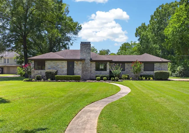1st image of 139 S Grace St, Crockett, TX 75835 | MLS# 4901533