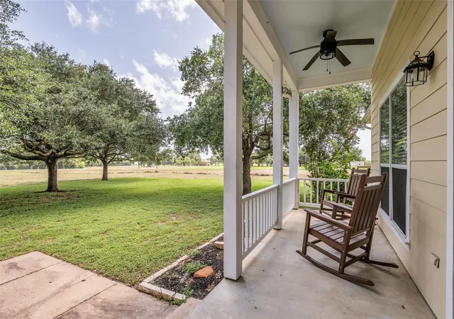 4th image of 1075 Harrisburg Rd, Brenham, TX 77833 | MLS# 2567190