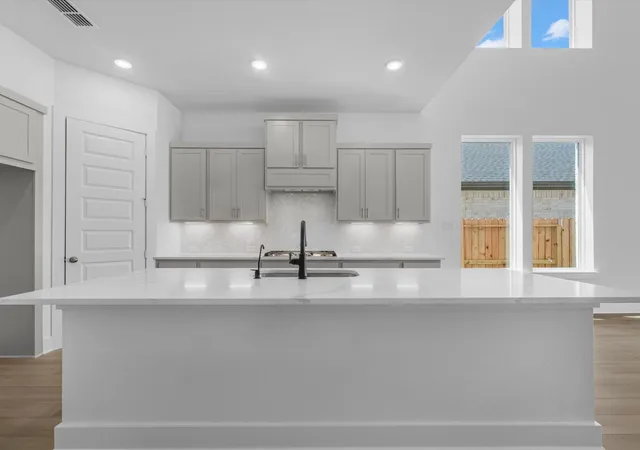 2nd image of 8002 Treetop View Dr, Fulshear, TX 77441 | MLS# 27460291