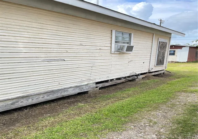 Homes for sale in Freeport, TX | 1022 W Broad St, Freeport, TX 77541 | MLS# 17678777