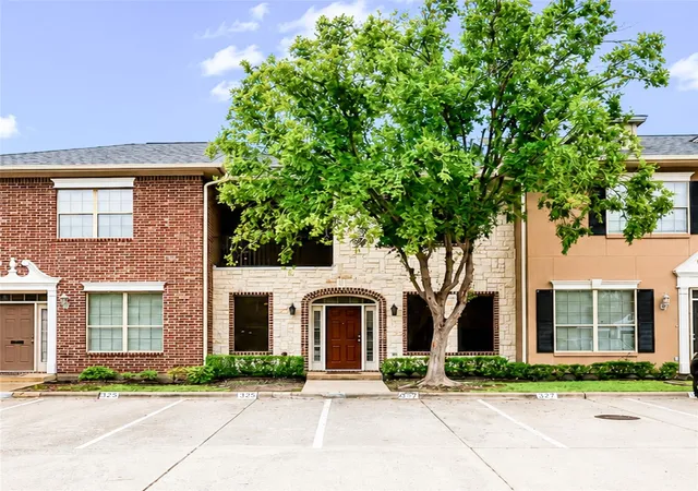 image of 327 Forest Dr, College Station, TX 77840 | MLS# 23445685