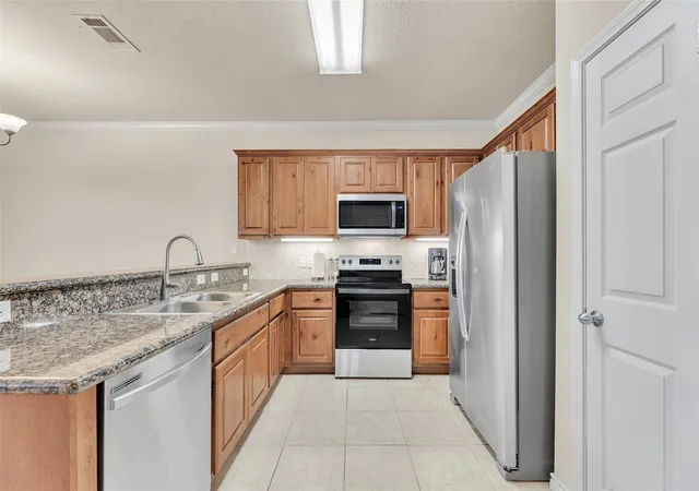 image of 327 Forest Dr, College Station, TX 77840 | MLS# 23445685