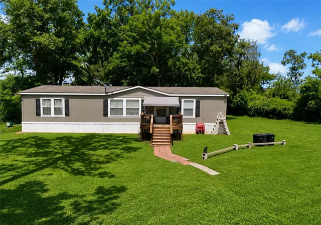 2nd image of 18416 Herrington Rd, Alvin, TX 77511 | MLS# 55556924