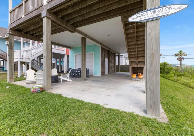 Photo 3 of Single family home for sale at 17514 Bristow Dr, Galveston, TX 77554 | MLS# 94285425 | Listing updated on 2026-08-31