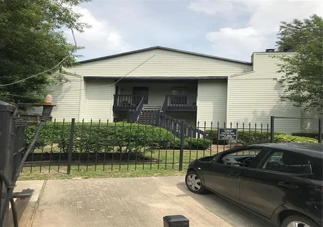Condominium at 9009 Richmond Ave #300, Houston, TX 77063 | MLS# 13888961 | | Sold on 2019-08-21