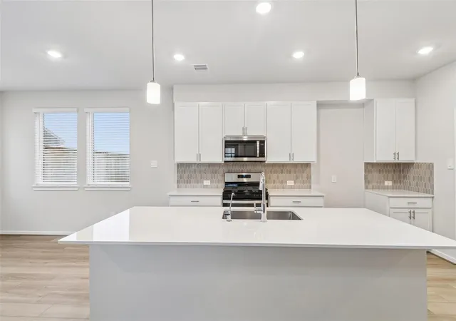 2nd image of 2168 Blue Heron Dr, Kemah, TX 77565 | MLS# 46310751