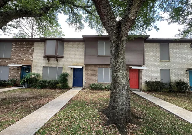 2nd image of 1039 1045 N Chenango St, Angleton, TX 77515 | MLS# 3908288