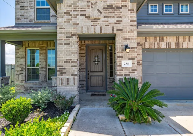 4th image of 288 Kara Mist Ct, La Porte, TX 77571 | MLS# 48910630
