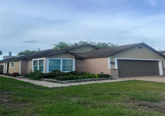 Homes for sale in Houston, TX | 6018 Beaconridge Dr, Houston, TX 77053 | MLS# 37629119
