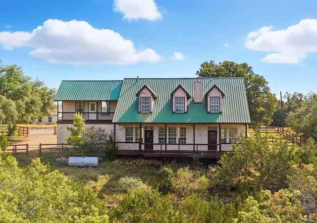 1st image of 509 Stonegate Ln, Dripping Springs, TX 78620 | MLS# 3742898