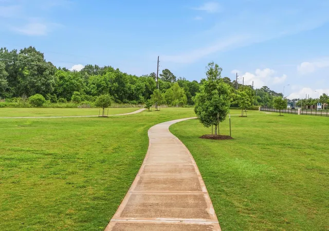 41st image of 814 White Pine Haven Ln, Crosby, TX 77532 | MLS# 88134361