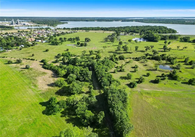 Photo 3 of Sale Pending at 11250 Longstreet Rd, Willis, TX 77318 | MLS# 57854705 | Listing updated on 2026-09-16